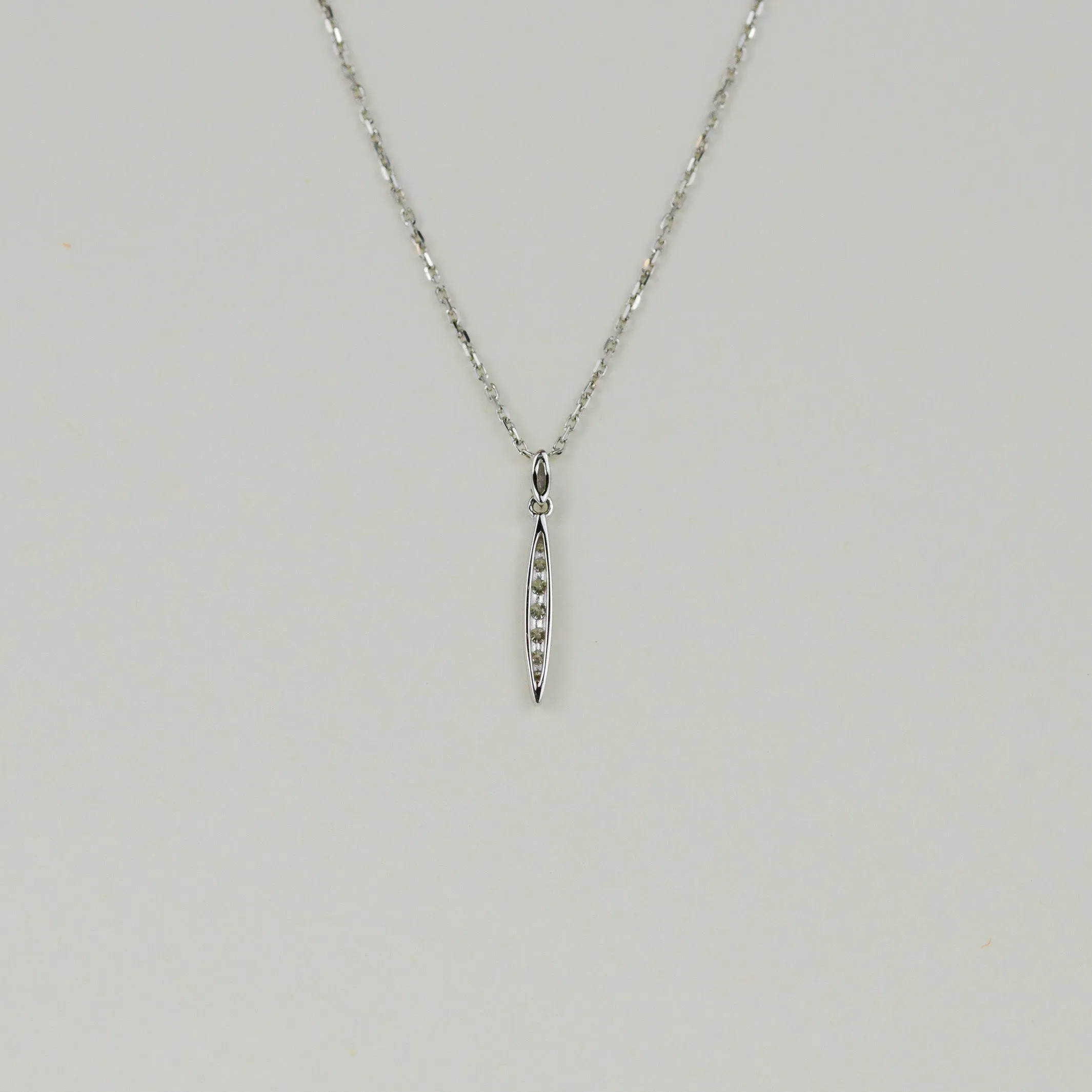 18ct White Gold 0.09ct Diamond Necklet