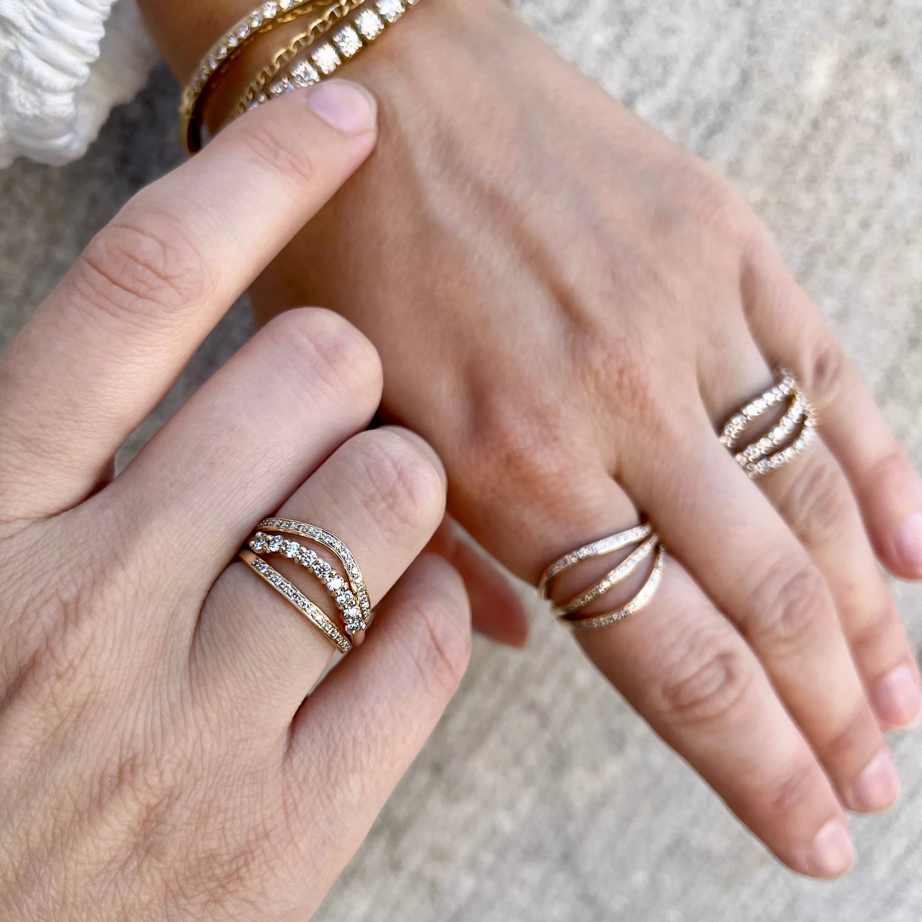 ALIGNED, 1/3-Smooth Ring, Gold/White