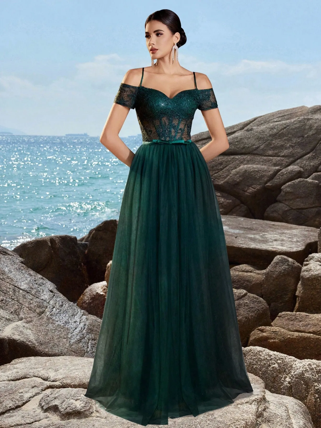 Emerald Green Off-Shoulder Lace Corset Evening Gown  A-Line Tulle Maxi Dress
