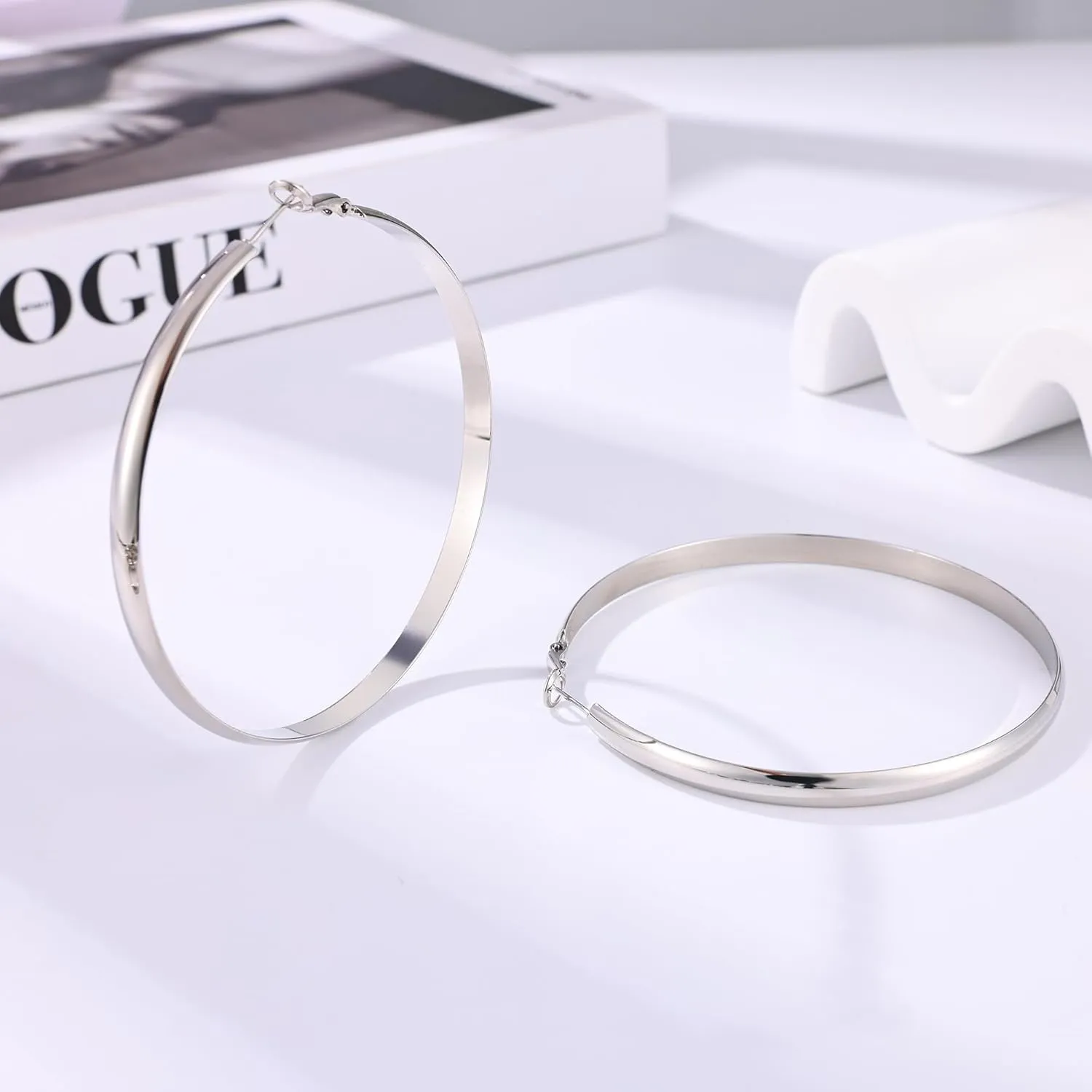 Gacimy Gold Hoop Earrings for Women, 14k Real Gold Plated with 925 Sterling Silver Post, Hypoallergenic Lightweight Thick Hoops Earrings for Women Trendy