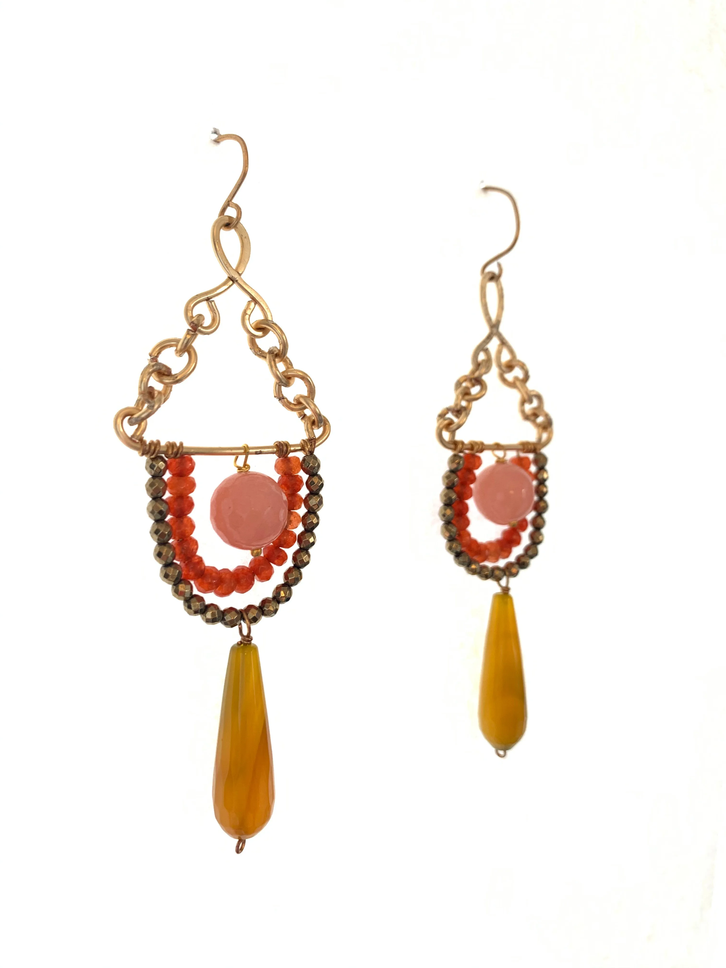 Long earrings with yellow agate