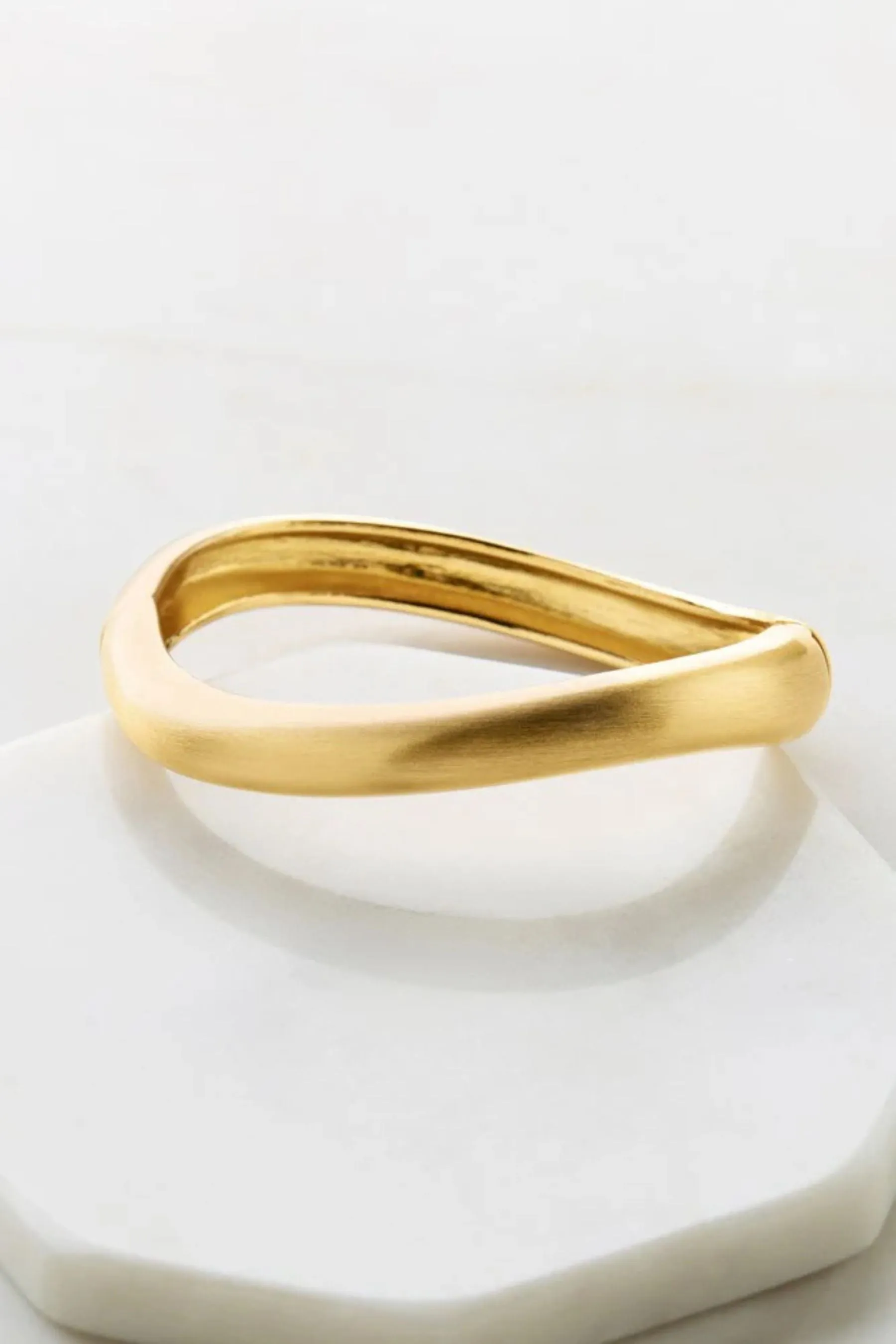 Nara Brushed Bracelet | Gold