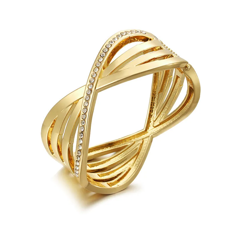 Rhinestone-Embellished Metal Bracelet with Unique Style and Factory Direct Wholesale