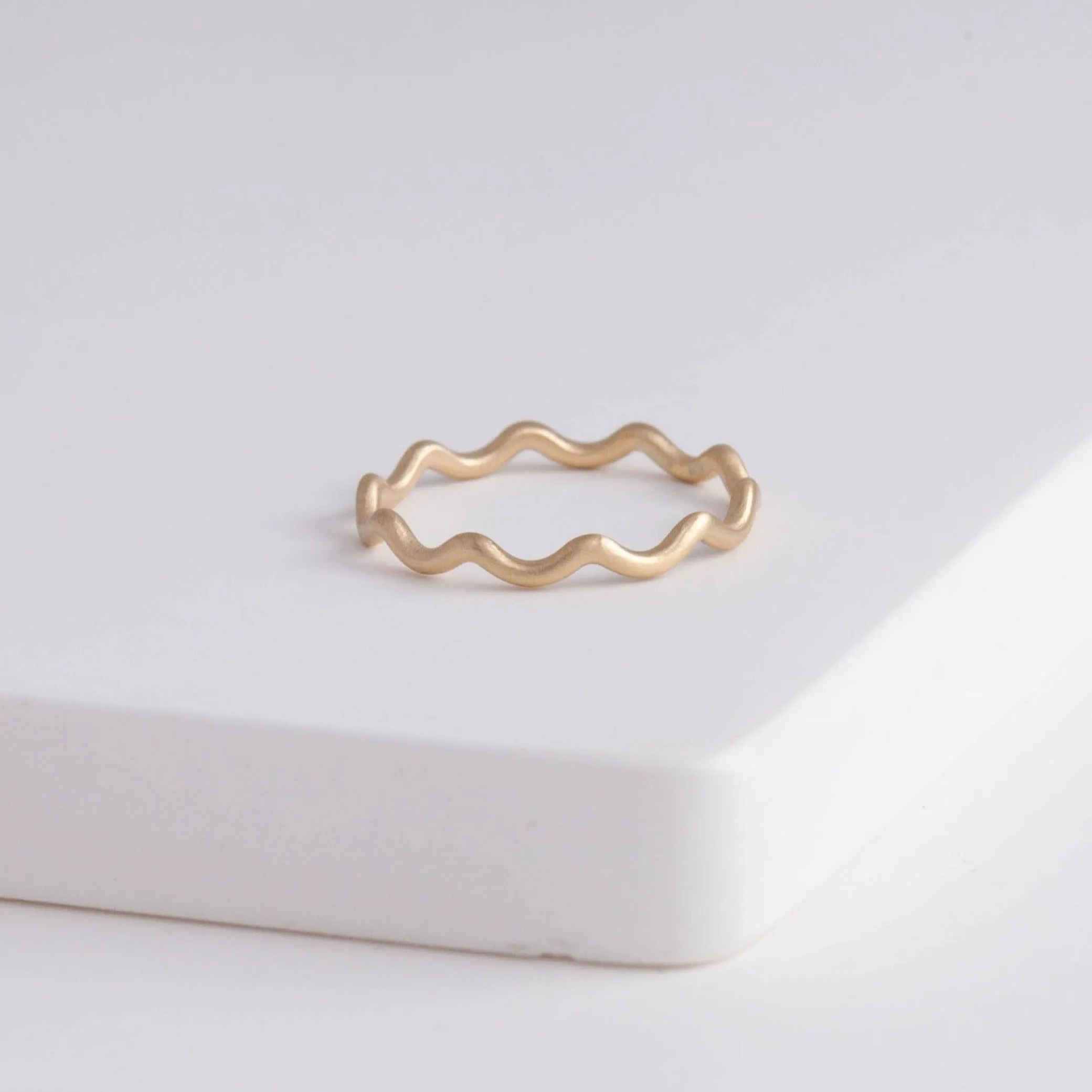Smooth wavelets ring