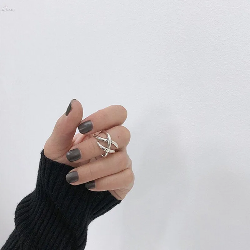 Smooth X-shaped Rings